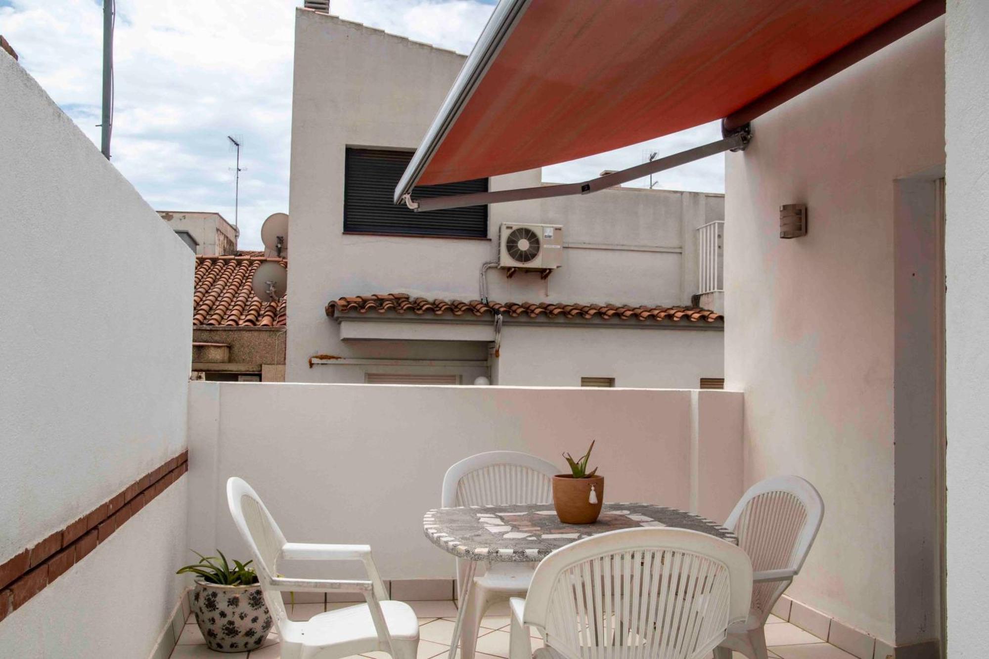 Loftcambrils Apartment ภายนอก รูปภาพ